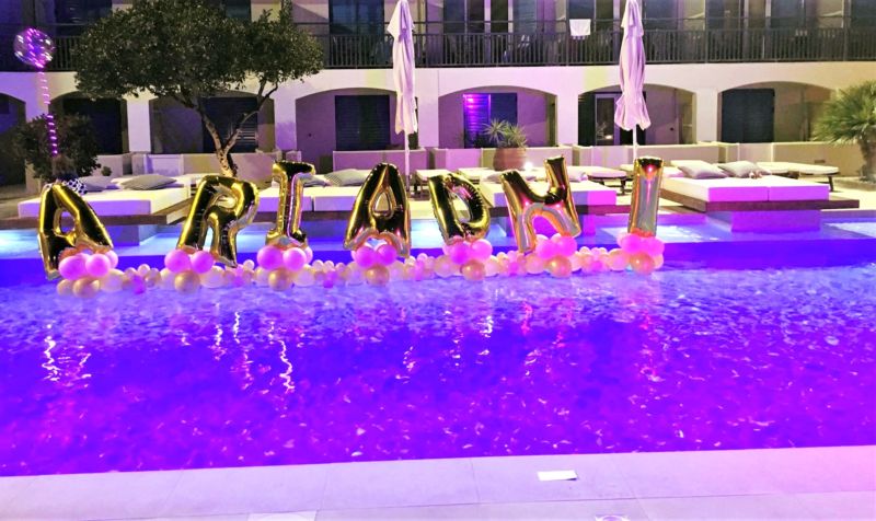 stolismos_balonia_vaptisi_pisina_